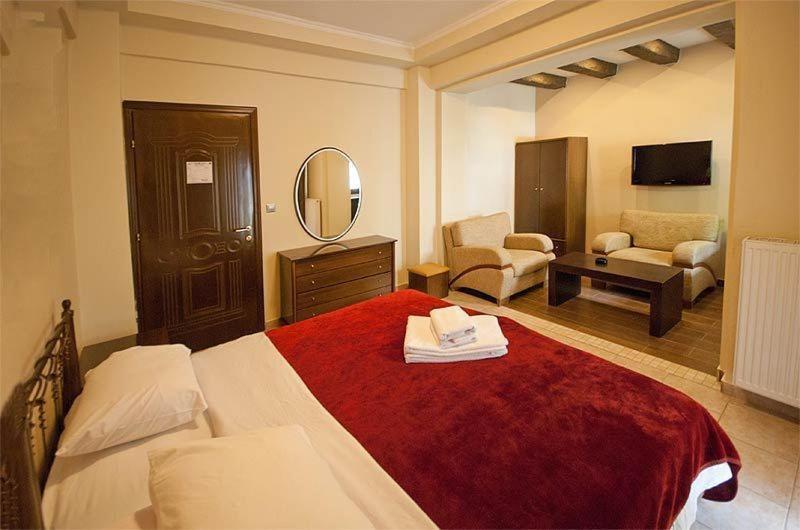 Nostos Hotel Káto Loutrákion Quarto foto