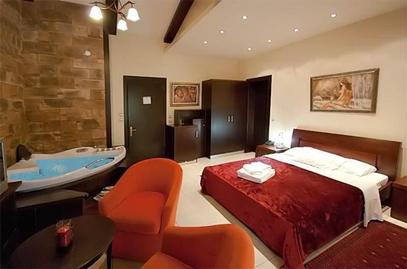 Nostos Hotel Káto Loutrákion Quarto foto