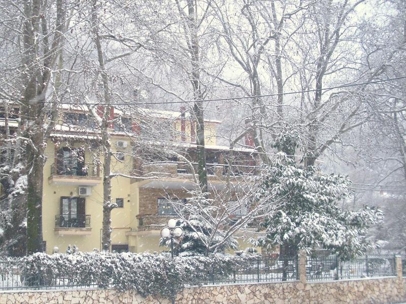 Nostos Hotel Káto Loutrákion Exterior foto