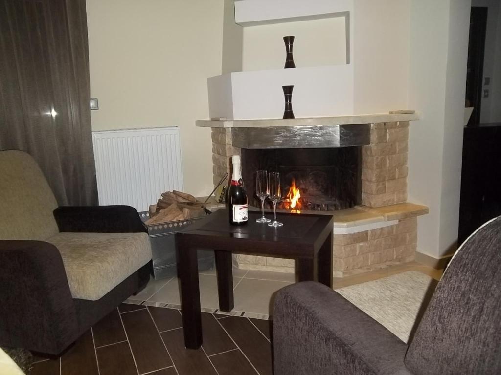 Nostos Hotel Káto Loutrákion Quarto foto